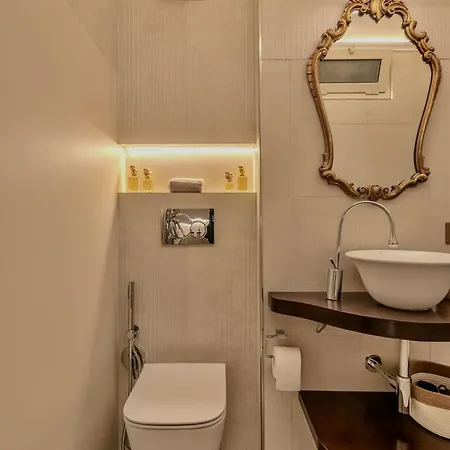 Colosseum 1 Min Design With Private Courtyard Apartamento Roma