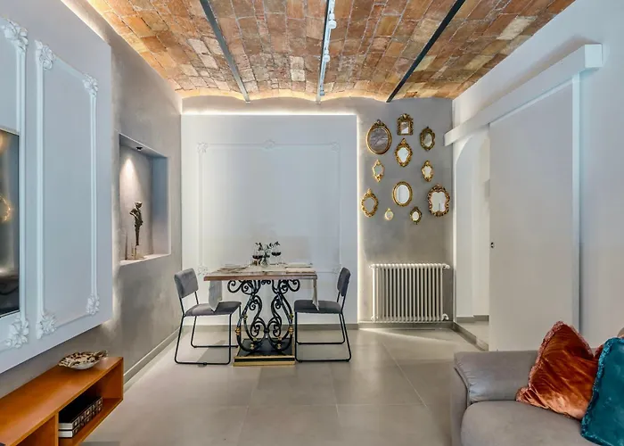 Colosseum 1 Min Design With Private Courtyard Rom