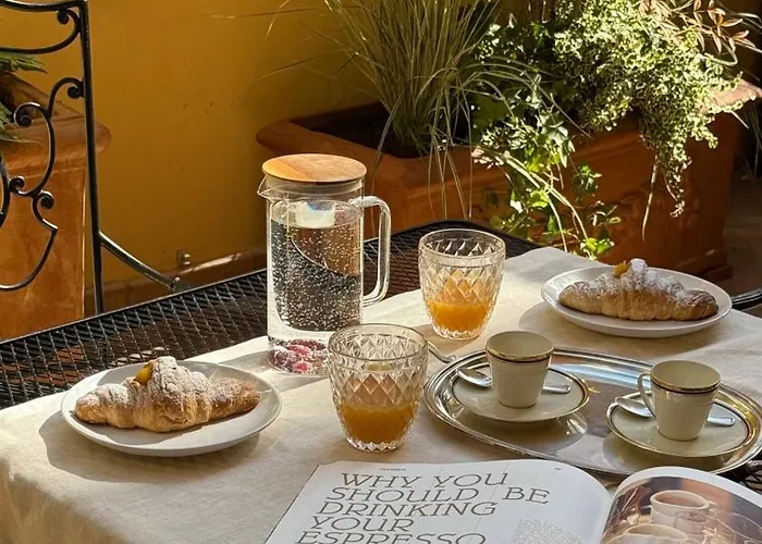 Colosseum 1 Min Design With Private Courtyard