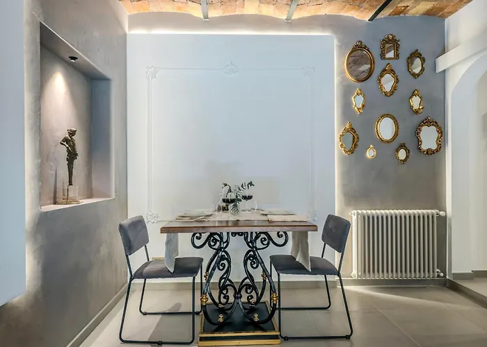 Colosseum 1 Min Design With Private Courtyard Apartment