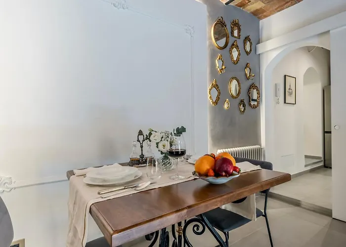 Colosseum 1 Min Design With Private Courtyard Apartment *